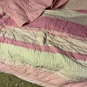Pottery Barn Kids Pink Patch Quilt - Full